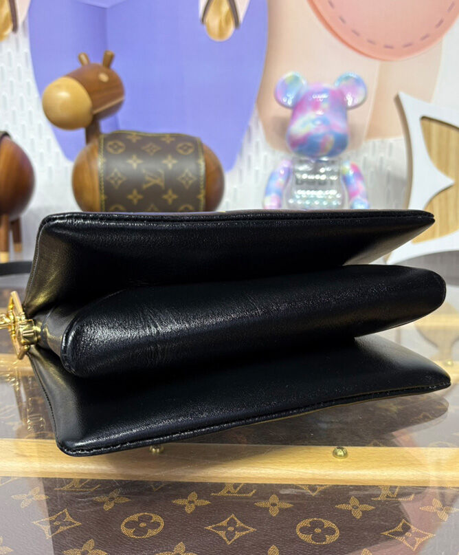 LV x TM Coussin BB M13232 Black